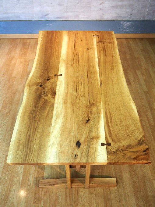 楢材のダイニングテーブル